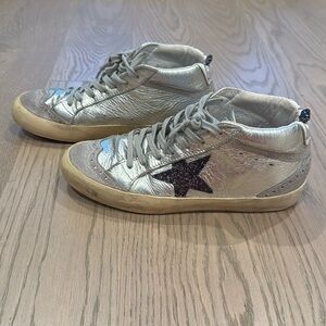 Women’s golden goose midi, silver sneakers good condition